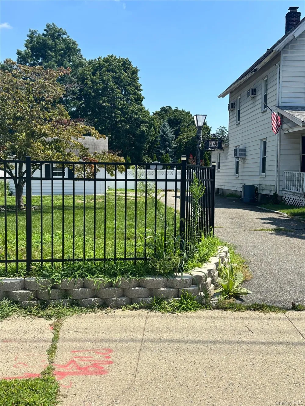 1023 Newbridge Road Bellmore, NY 11710