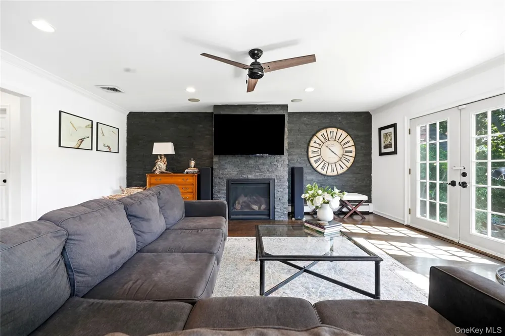 57 Wingam Drive Islip, NY 11751