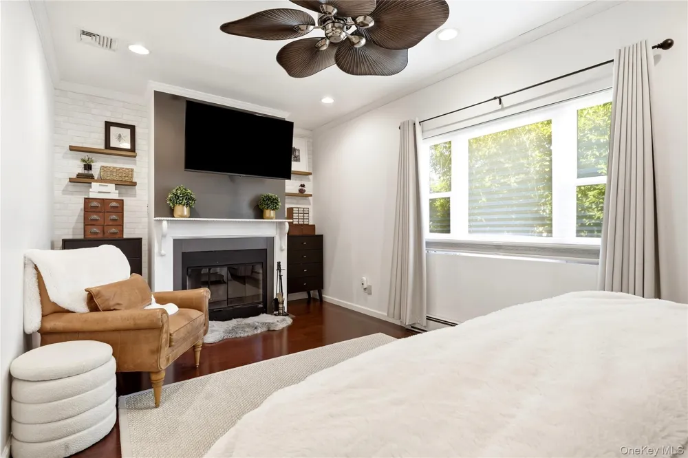 57 Wingam Drive Islip, NY 11751