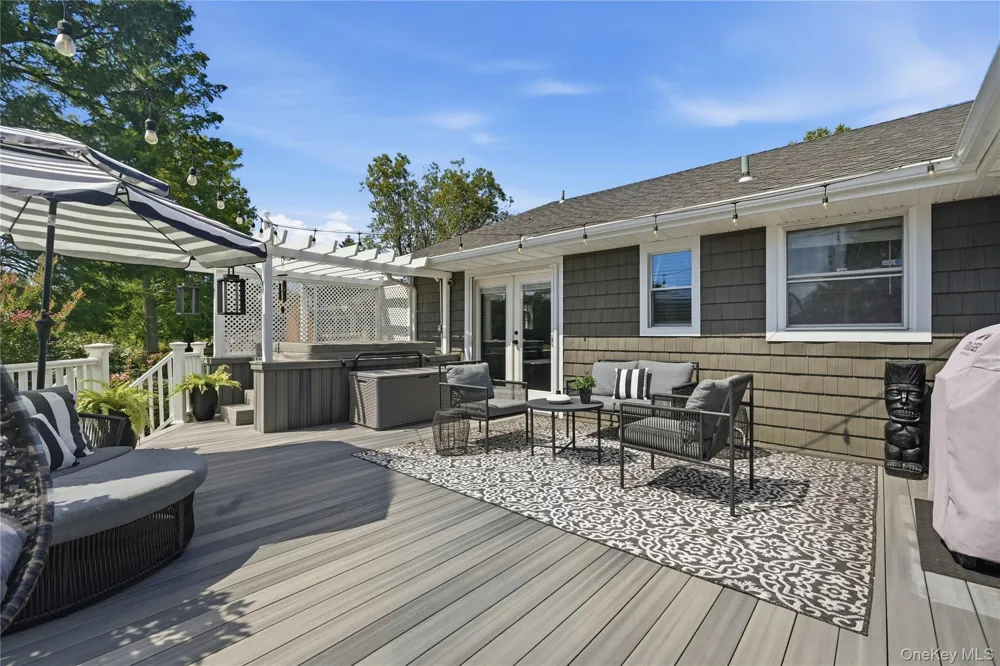 57 Wingam Drive Islip, NY 11751
