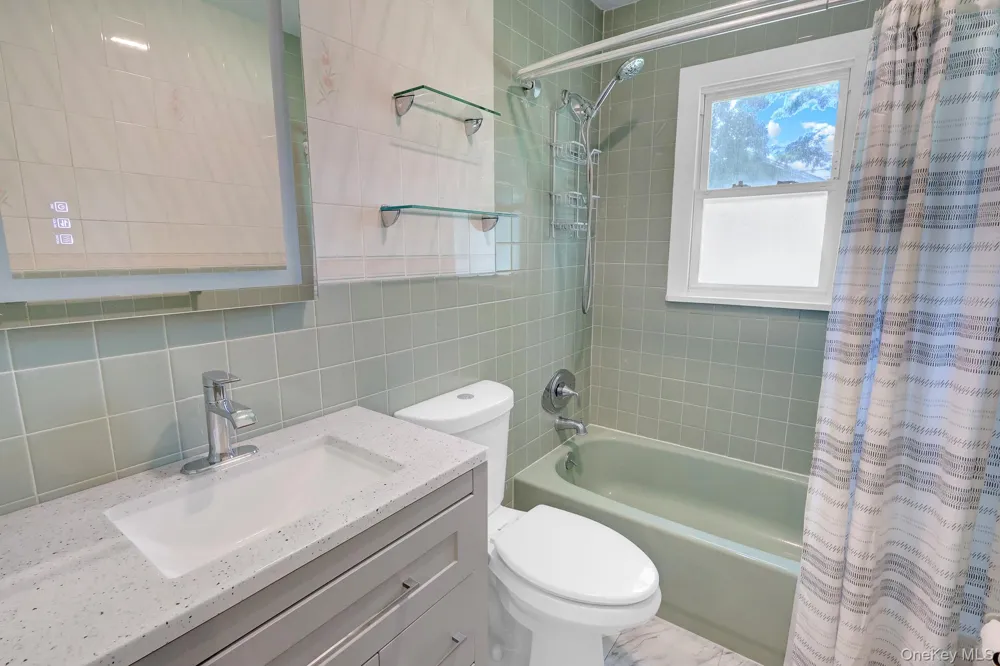 100 Lincoln Drive Mastic Beach, NY 11951