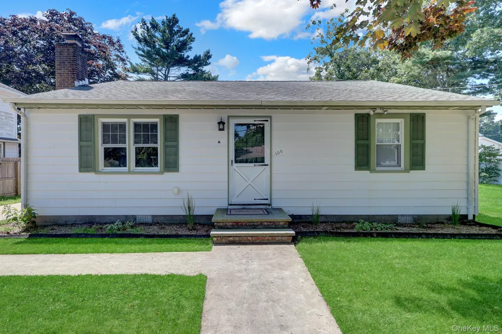 100 Lincoln Drive Mastic Beach, NY 11951