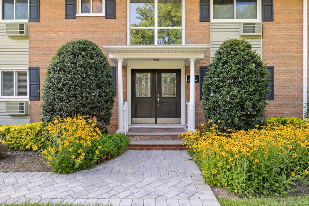 748 Deer Park Avenue #7H North Babylon, NY 11703