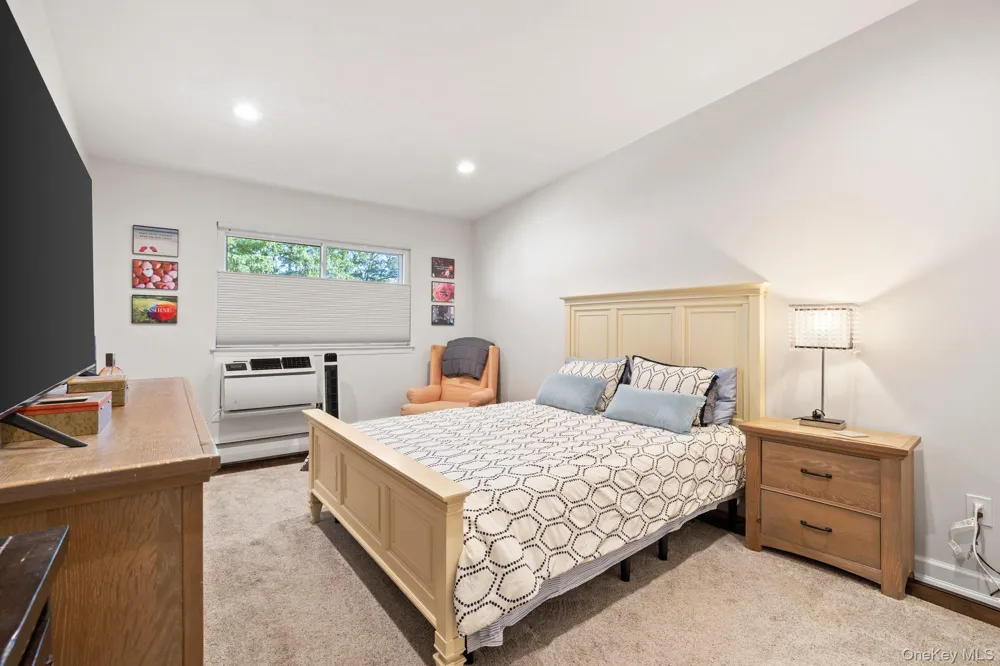 748 Deer Park Avenue #7H North Babylon, NY 11703