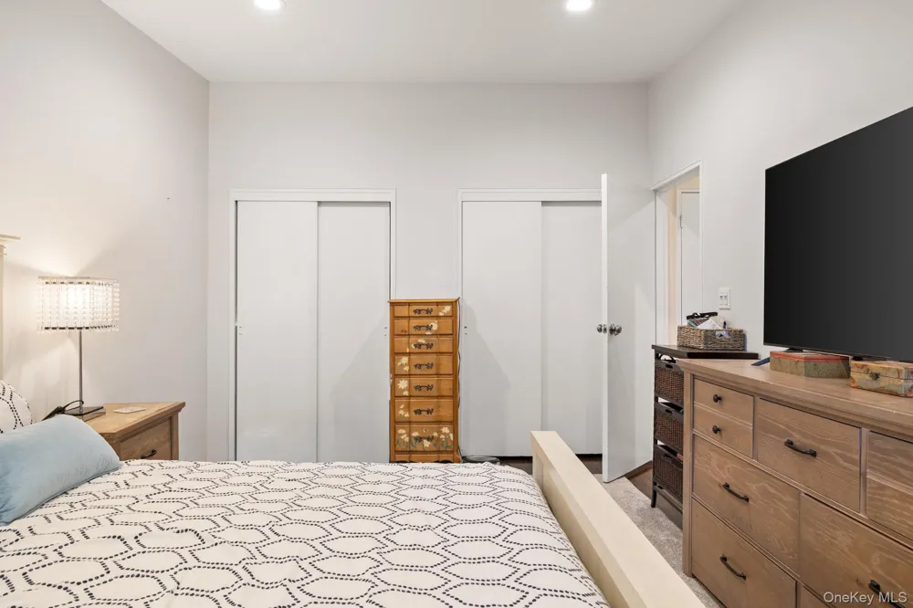 748 Deer Park Avenue #7H North Babylon, NY 11703