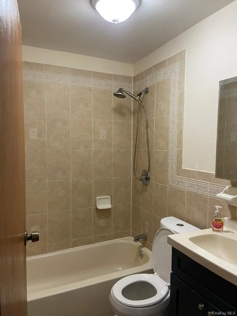 19709 120 TH AVE Saint Albans, NY 11412