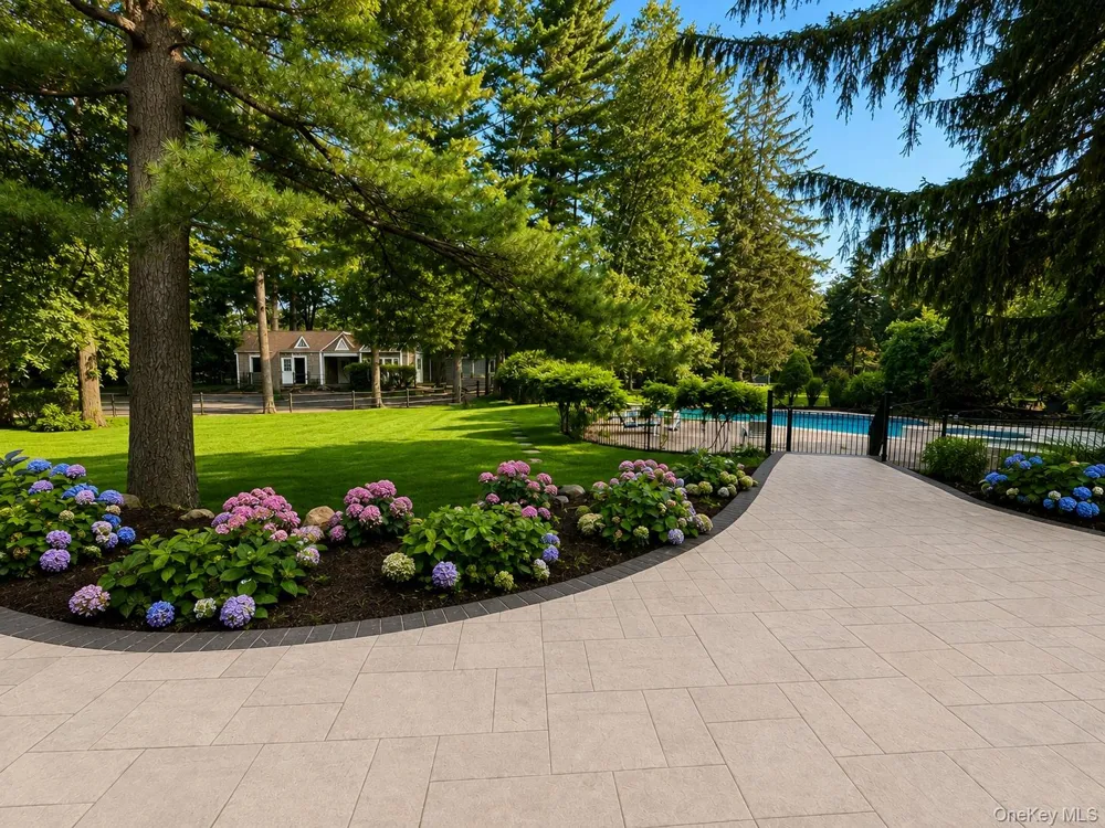 1846 Muttontown Road Syosset, NY 11791