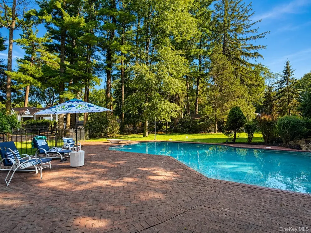 1846 Muttontown Road Syosset, NY 11791
