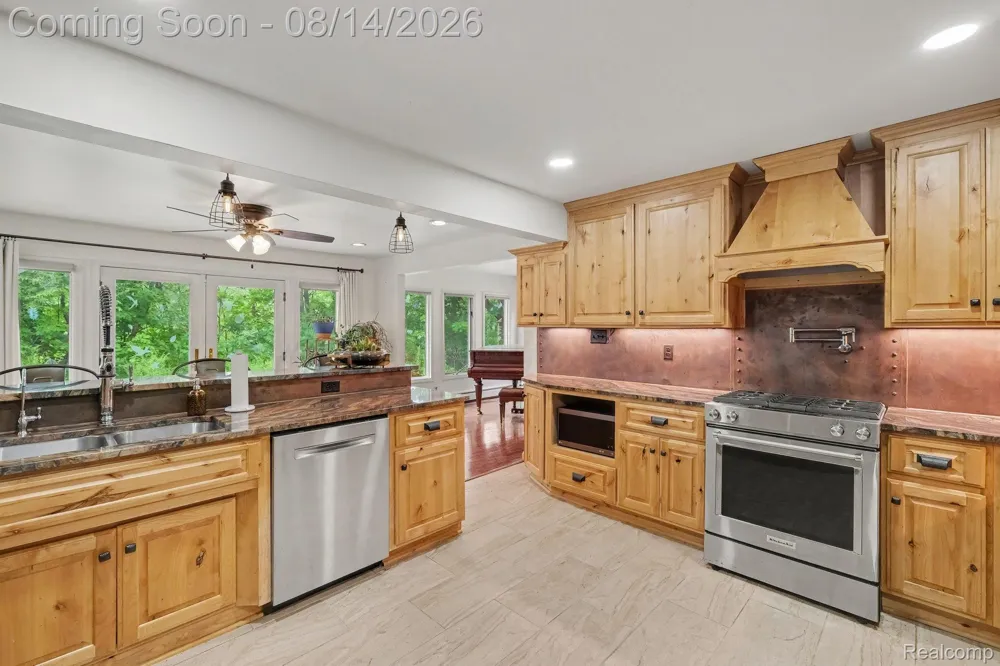 11042 W Mount Morris Road Flushing Charter Township, MI 48433
