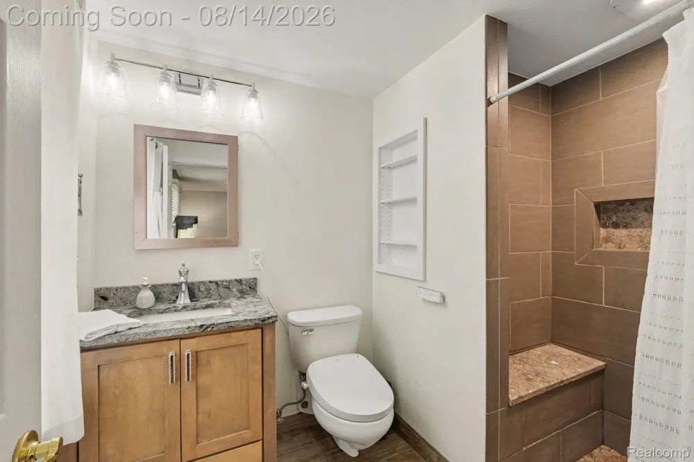 11042 W Mount Morris Road Flushing Charter Township, MI 48433