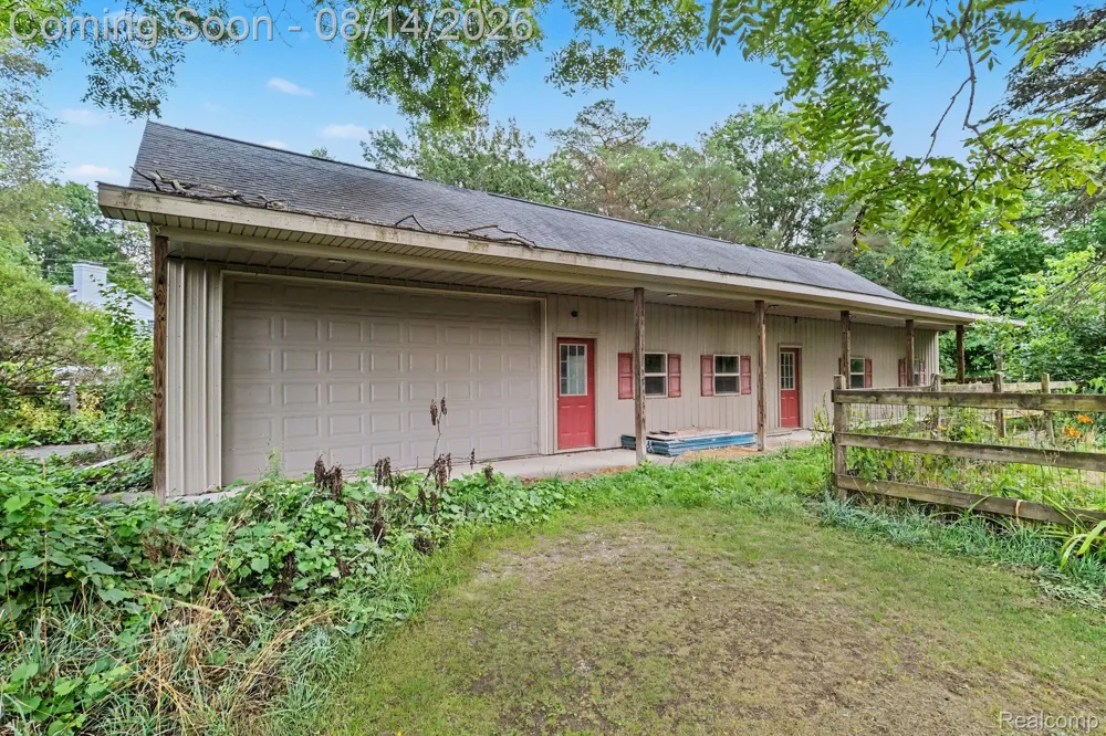11042 W Mount Morris Road Flushing Charter Township, MI 48433