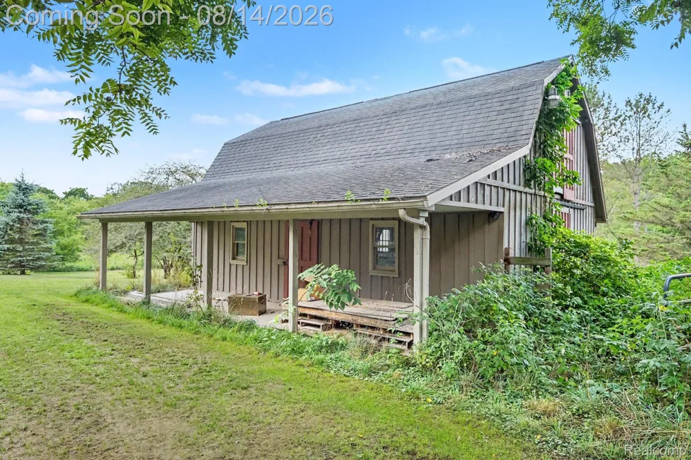11042 W Mount Morris Road Flushing Charter Township, MI 48433