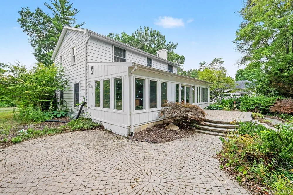 11042 W Mount Morris Road Flushing Charter Township, MI 48433