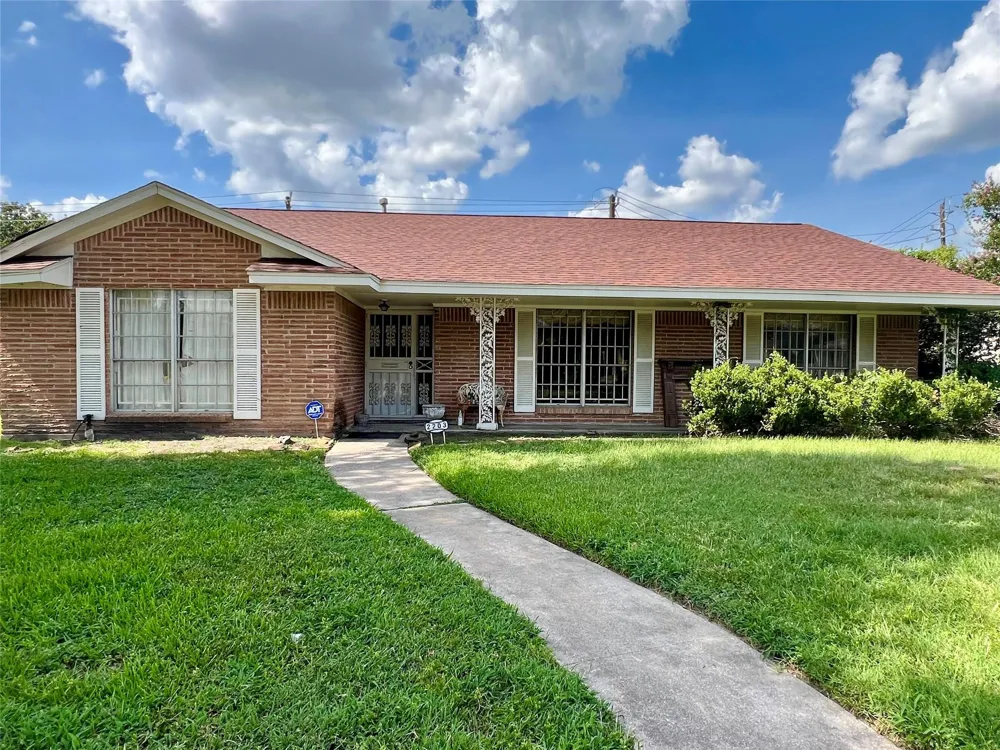 2203 Droxford Drive Houston, TX 77008