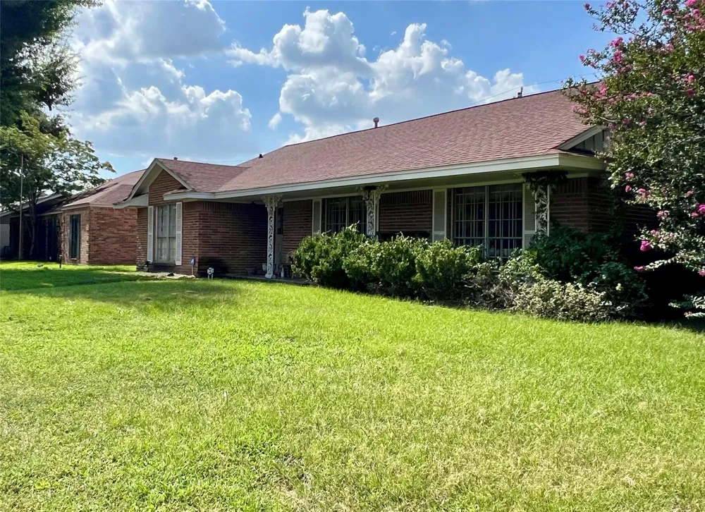 2203 Droxford Drive Houston, TX 77008