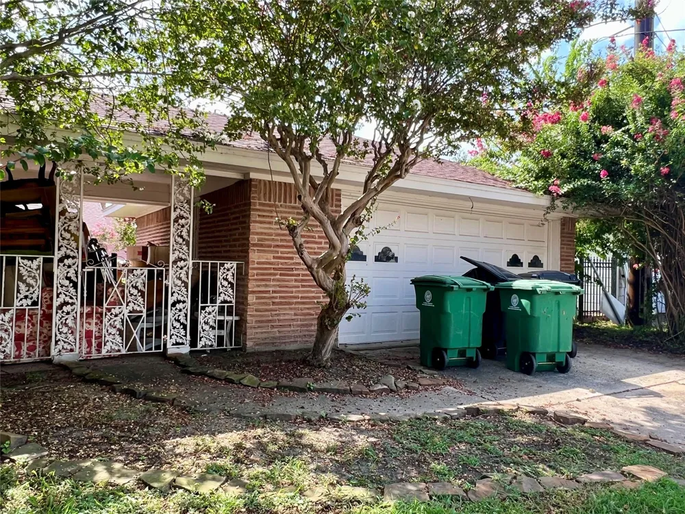 2203 Droxford Drive Houston, TX 77008