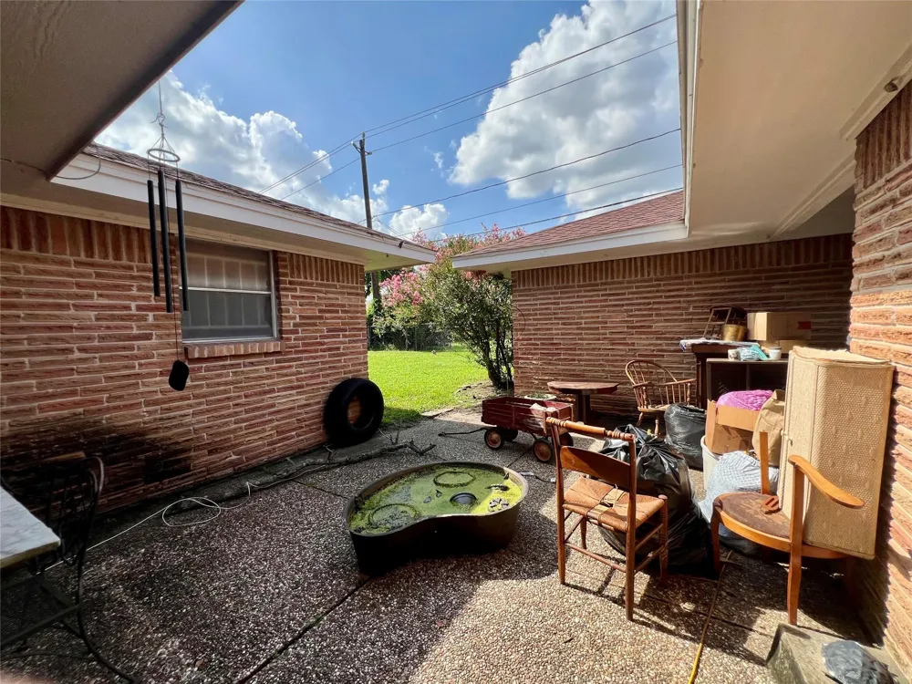 2203 Droxford Drive Houston, TX 77008