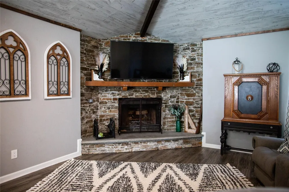 14902 Bernard Timbers Dr East Bernard, TX 77435