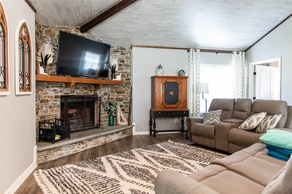 14902 Bernard Timbers Dr East Bernard, TX 77435