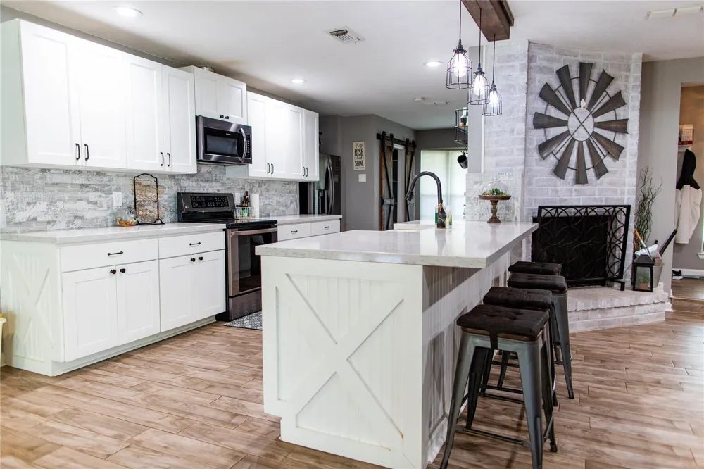 14902 Bernard Timbers Dr East Bernard, TX 77435