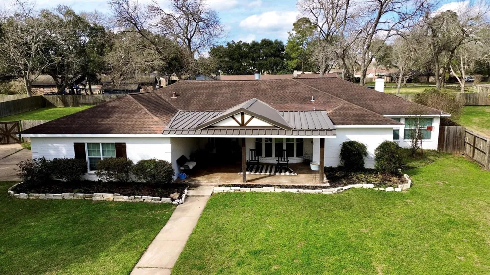 14902 Bernard Timbers Dr East Bernard, TX 77435