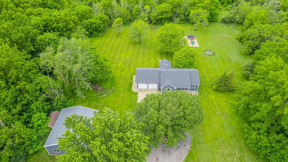 10852 100 E Wheatfield, IN 46392