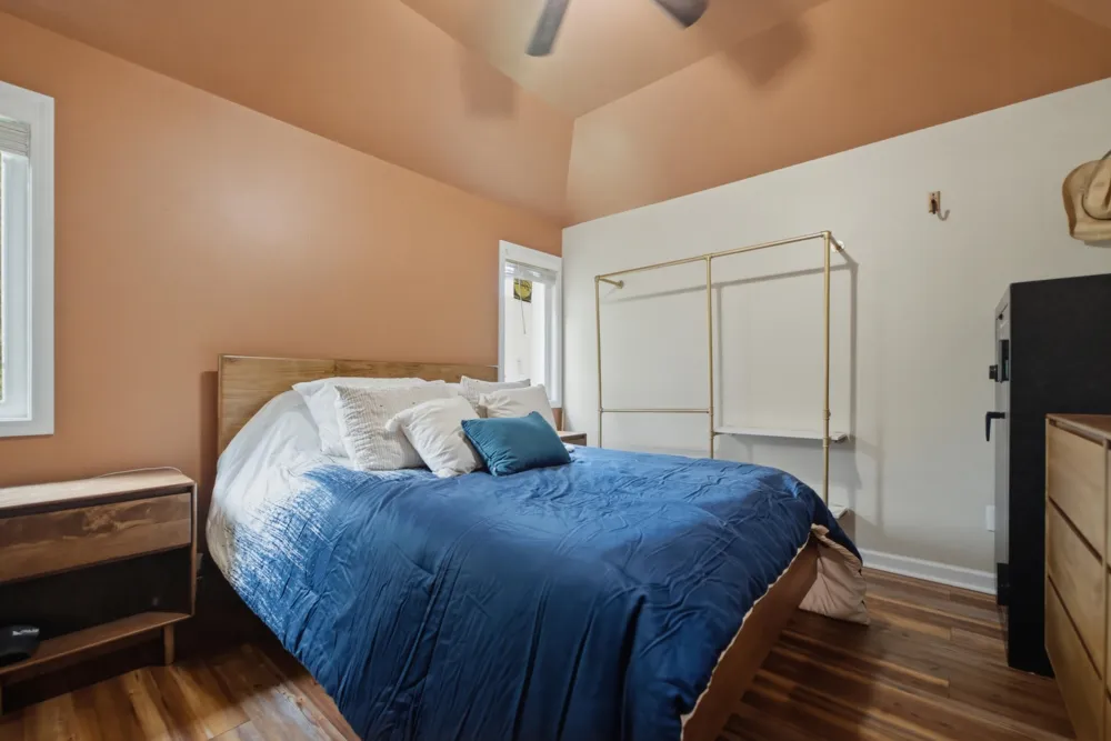 10852 100 E Wheatfield, IN 46392