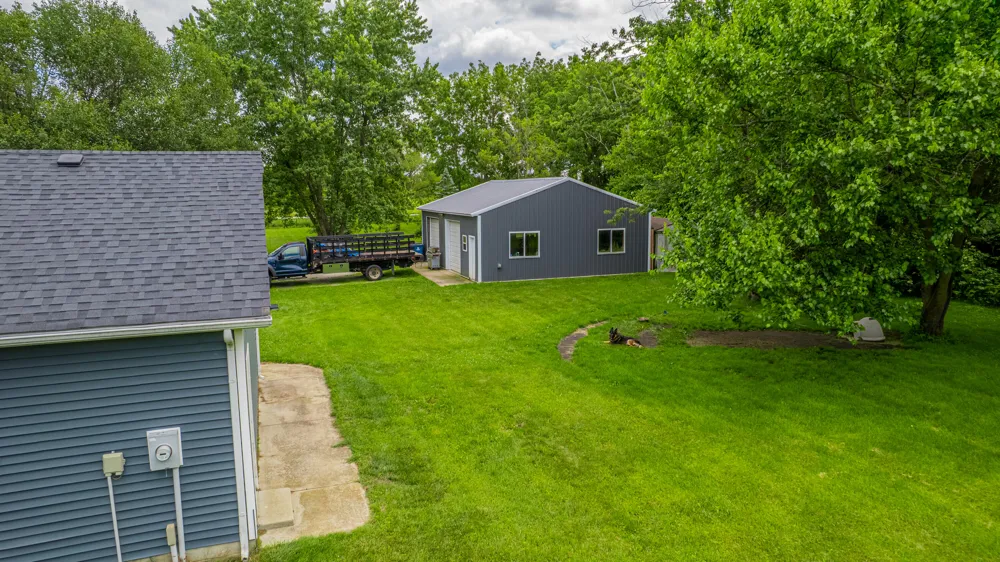 10852 100 E Wheatfield, IN 46392