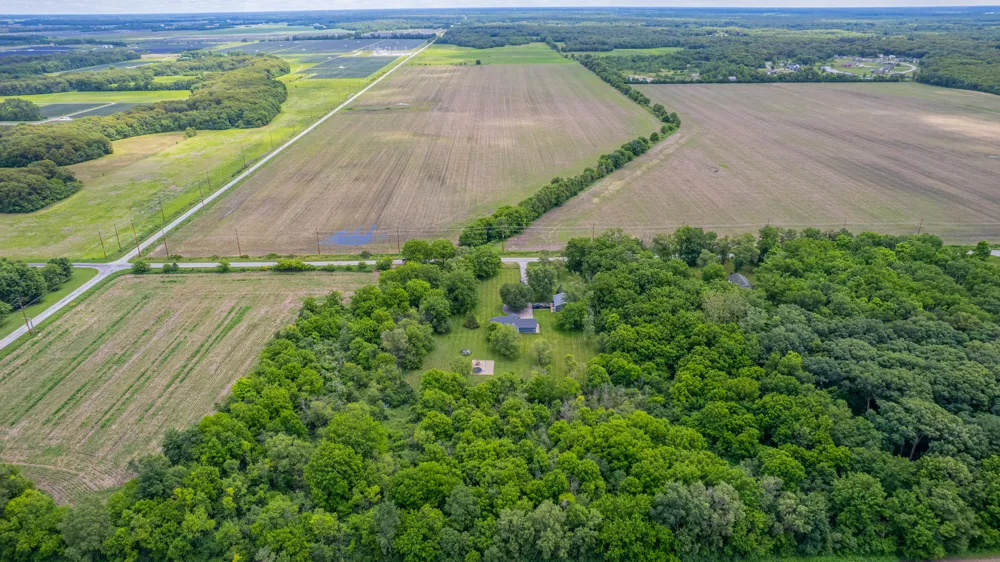 10852 100 E Wheatfield, IN 46392