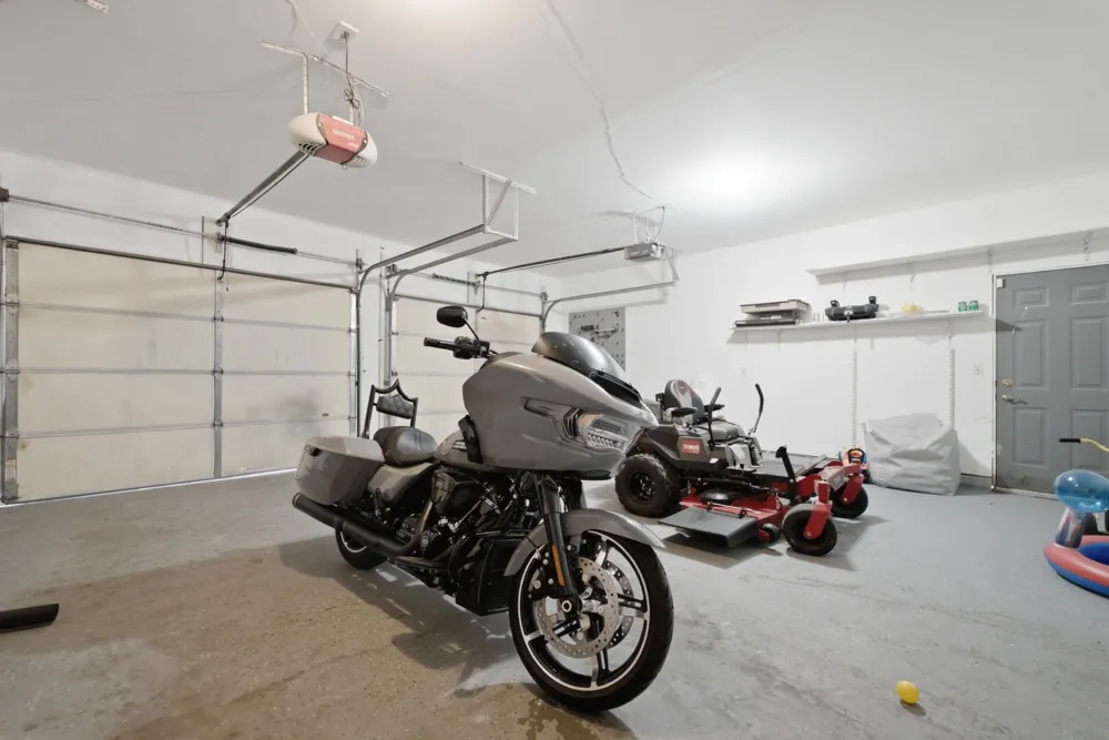 10852 100 E Wheatfield, IN 46392