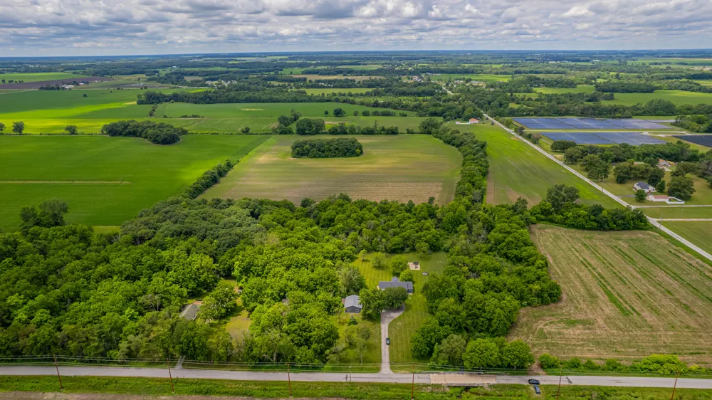 10852 100 E Wheatfield, IN 46392