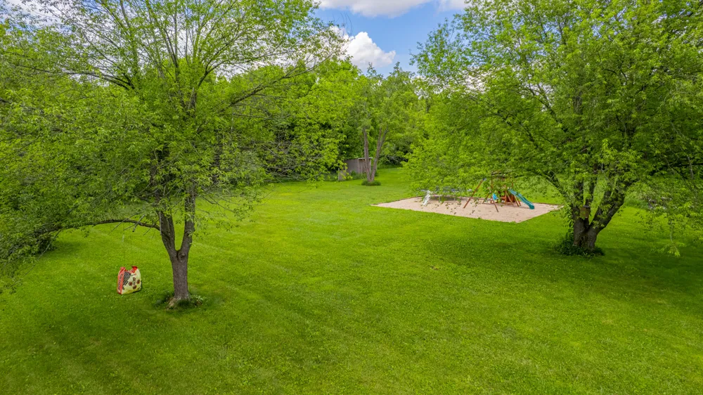 10852 100 E Wheatfield, IN 46392