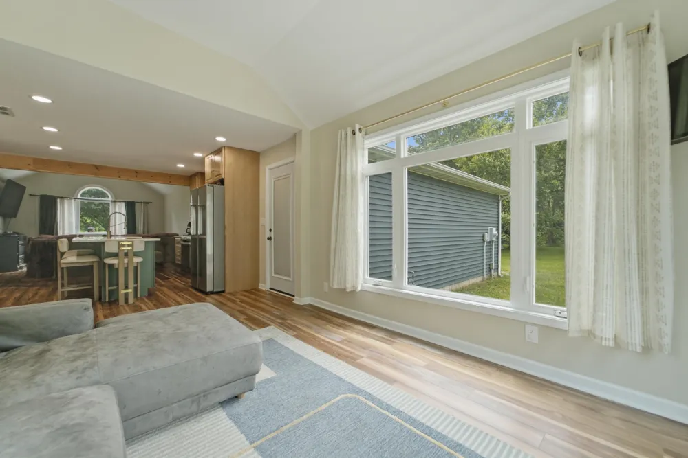 10852 100 E Wheatfield, IN 46392