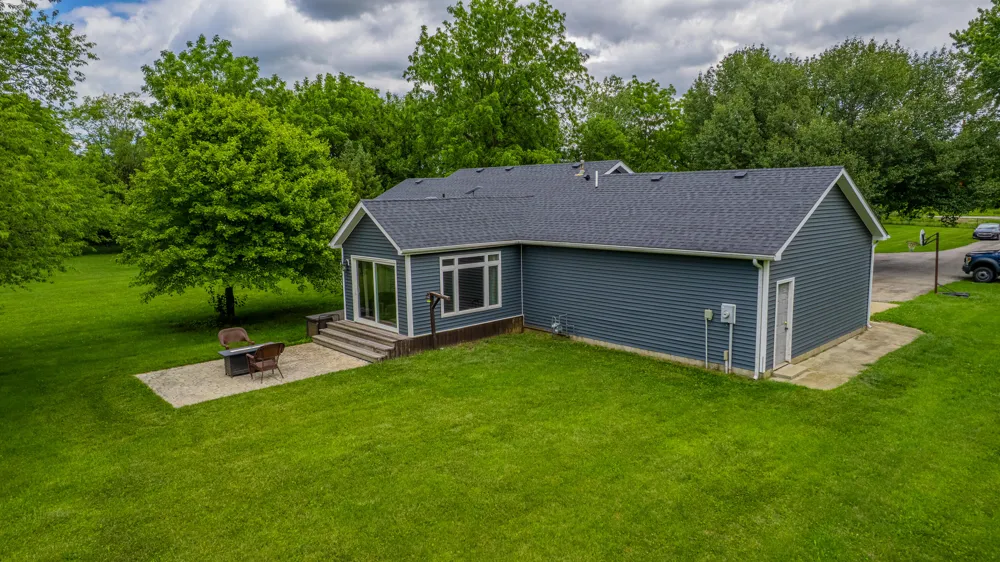 10852 100 E Wheatfield, IN 46392