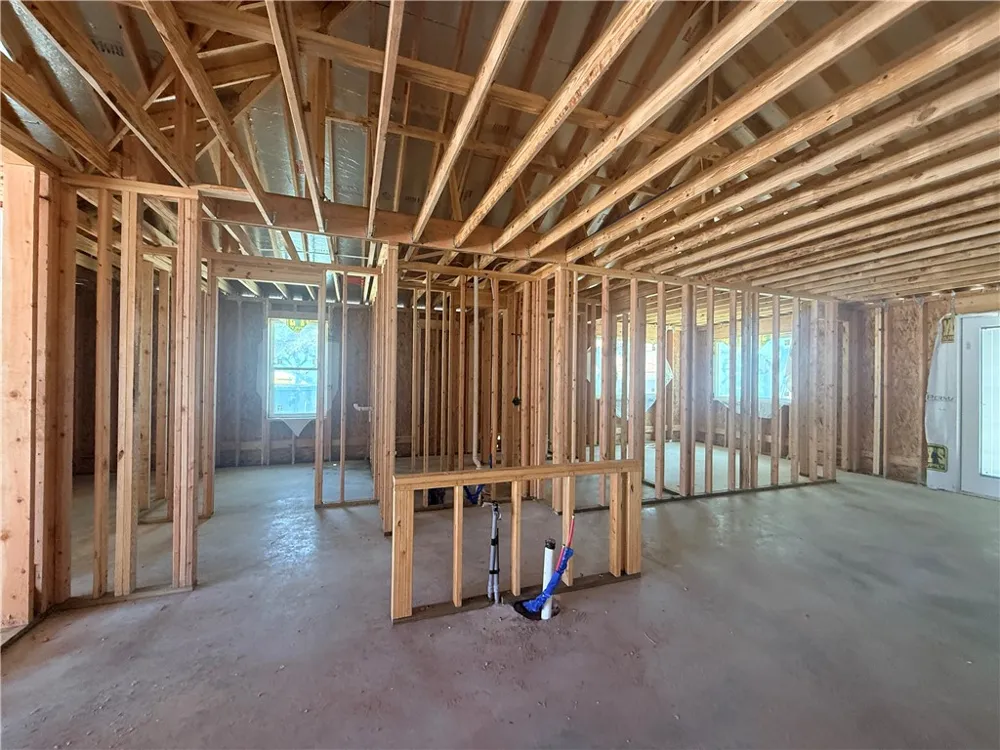 2106 Royal Oaks Rockport, TX 78382