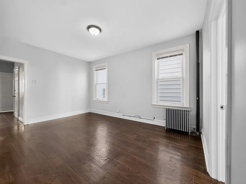 86 WEST 45TH ST Bayonne, NJ 07002