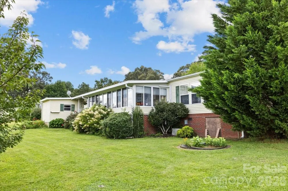 39 Stephanie Lane #13 Hendersonville, NC 28792