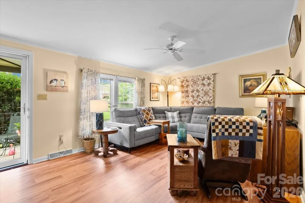 39 Stephanie Lane #13 Hendersonville, NC 28792