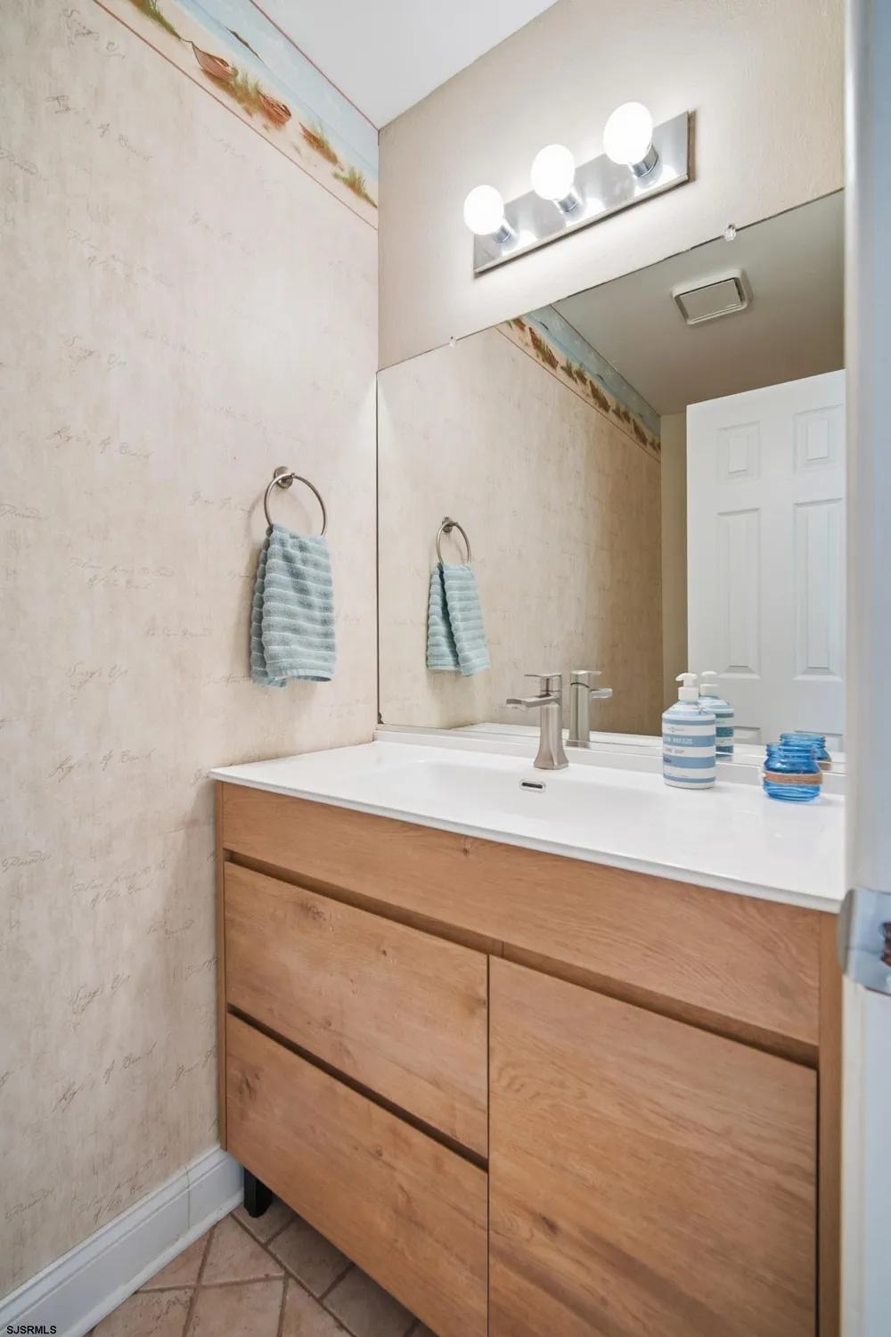 201 Beach W #B Ave Brigantine, NJ 08203