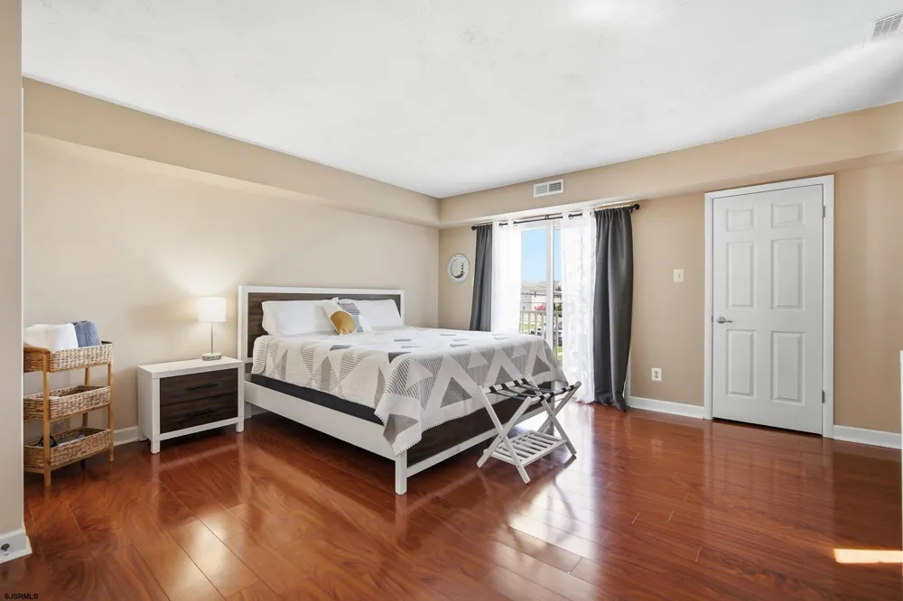 201 Beach W #B Ave Brigantine, NJ 08203