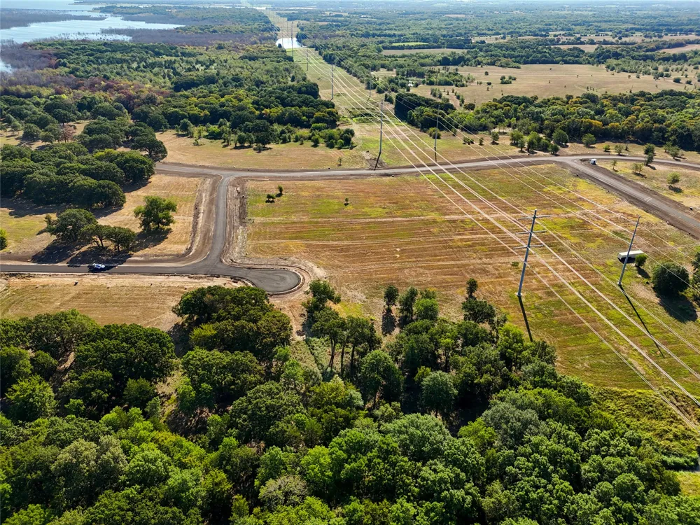 200 Shoreline Drive Dodd City, TX 75438