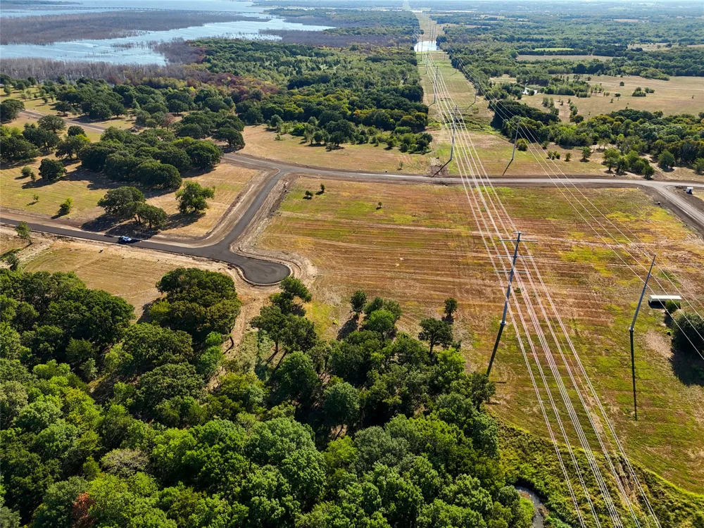 200 Shoreline Drive Dodd City, TX 75438