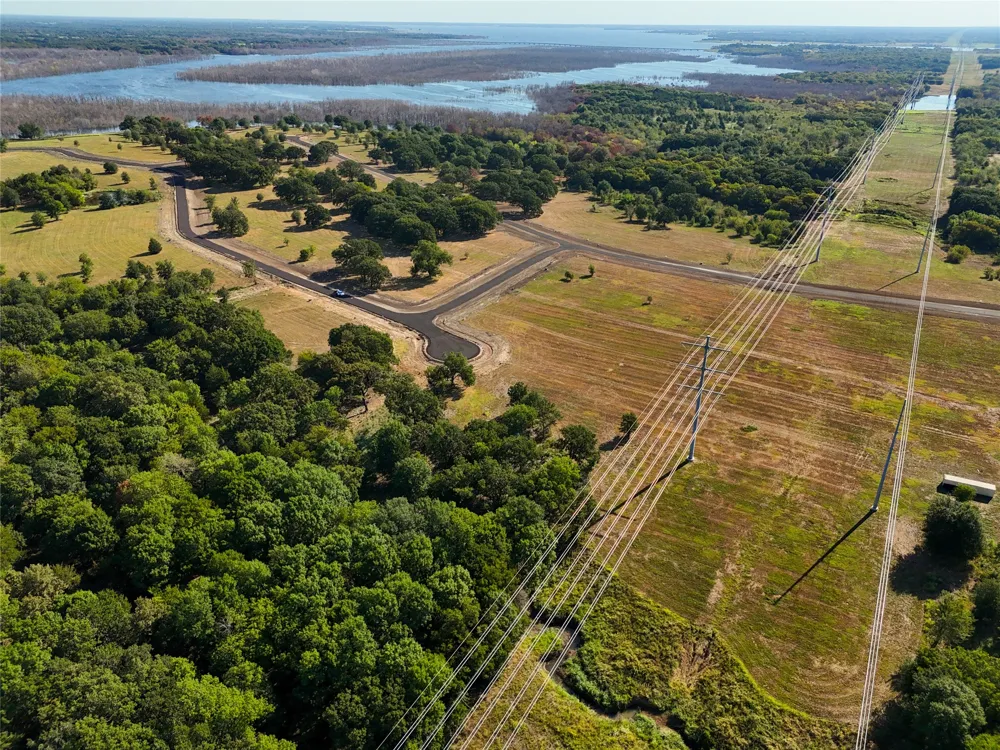 200 Shoreline Drive Dodd City, TX 75438
