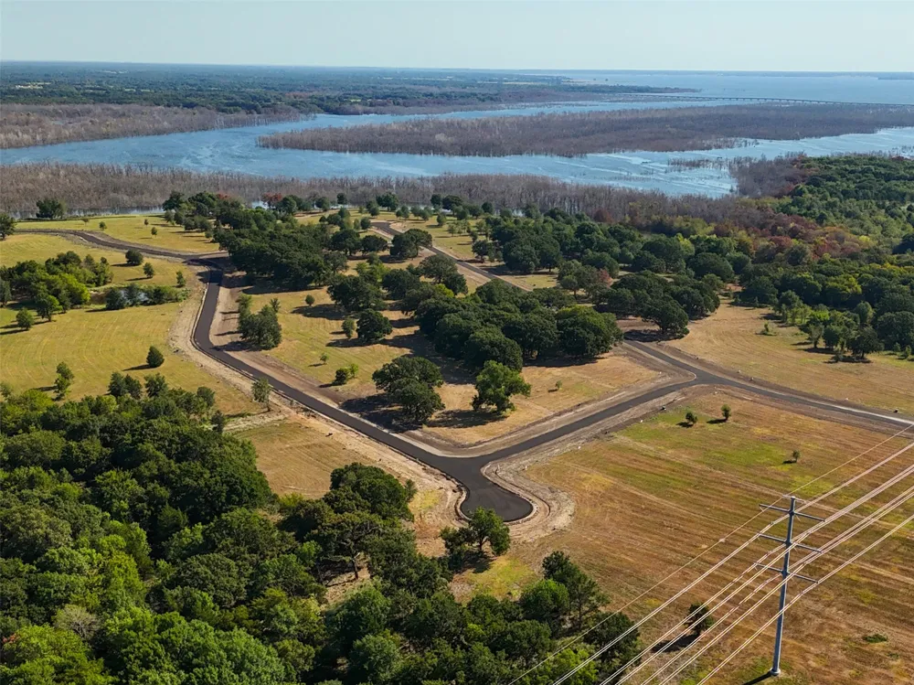 200 Shoreline Drive Dodd City, TX 75438