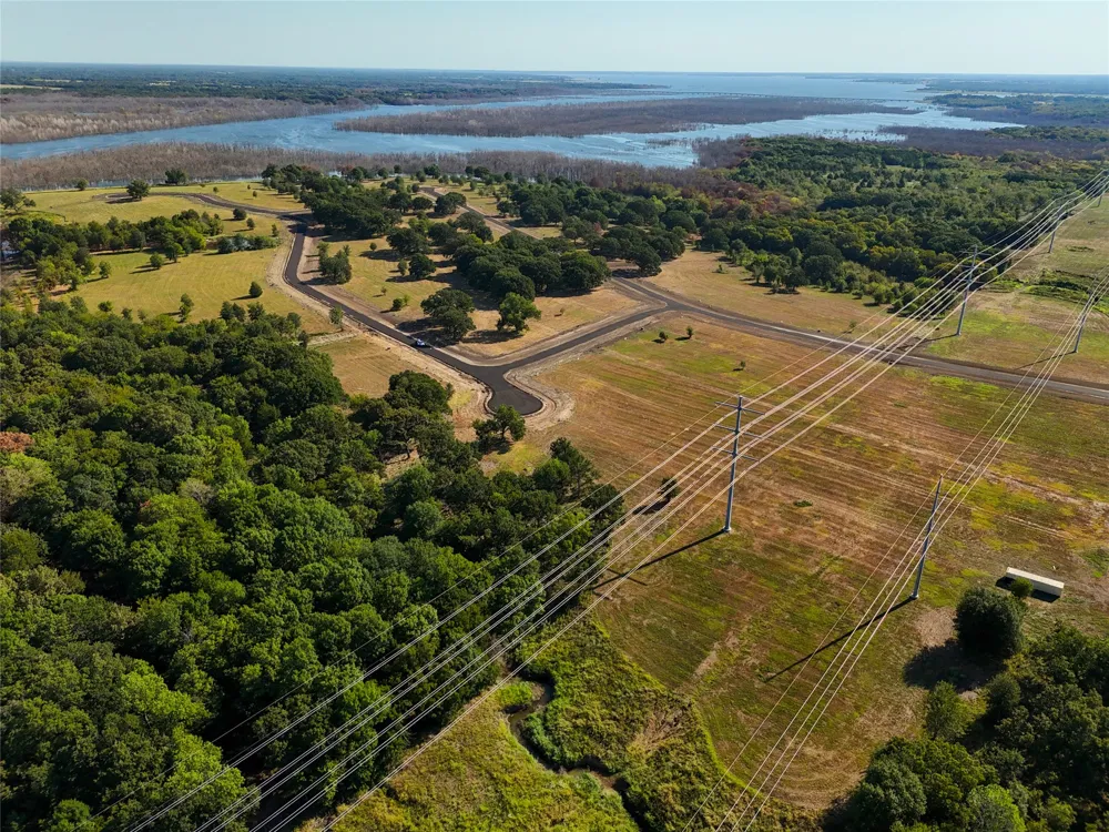200 Shoreline Drive Dodd City, TX 75438