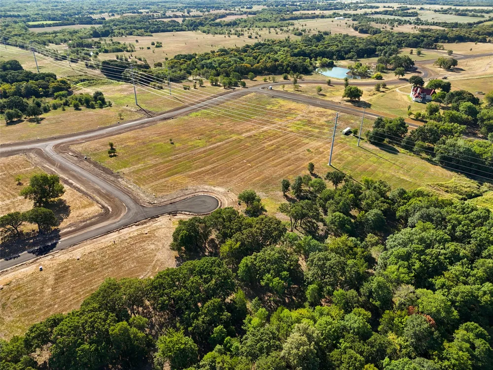 200 Shoreline Drive Dodd City, TX 75438