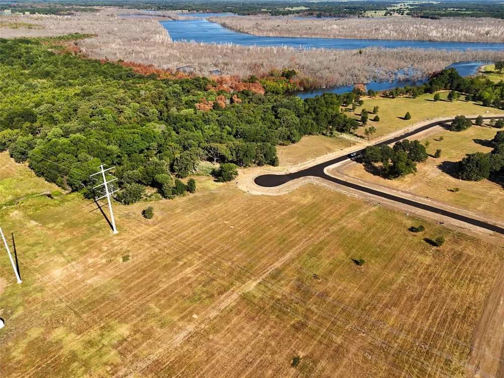 200 Shoreline Drive Dodd City, TX 75438