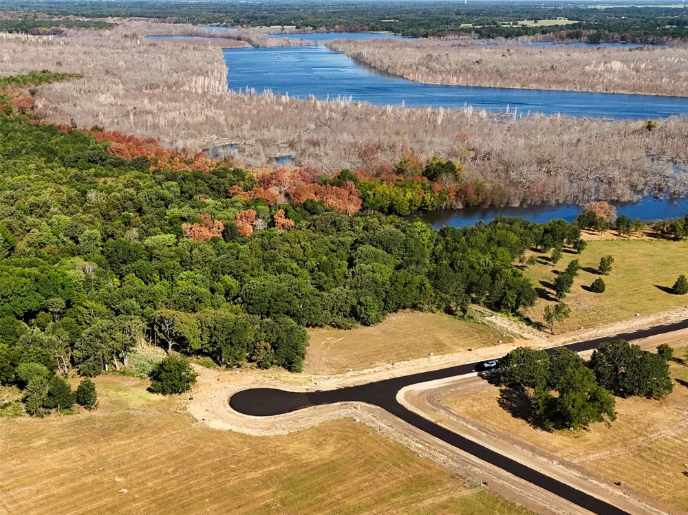 200 Shoreline Drive Dodd City, TX 75438