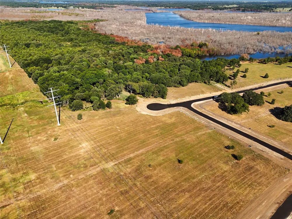 200 Shoreline Drive Dodd City, TX 75438