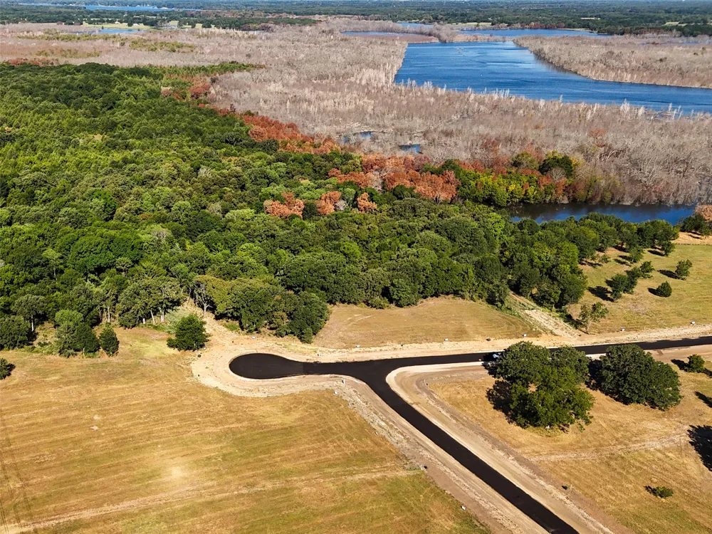 200 Shoreline Drive Dodd City, TX 75438